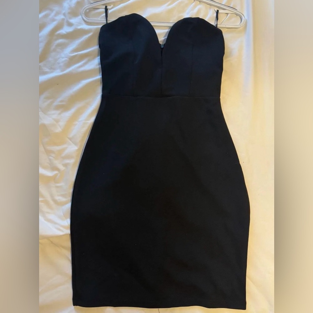Classic Black Sheath Dress - Sleek Women's Dress
